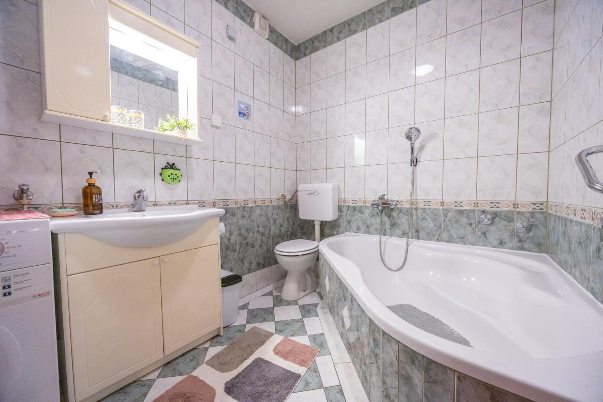 Apartments Tanja Baška Voda المظهر الخارجي الصورة